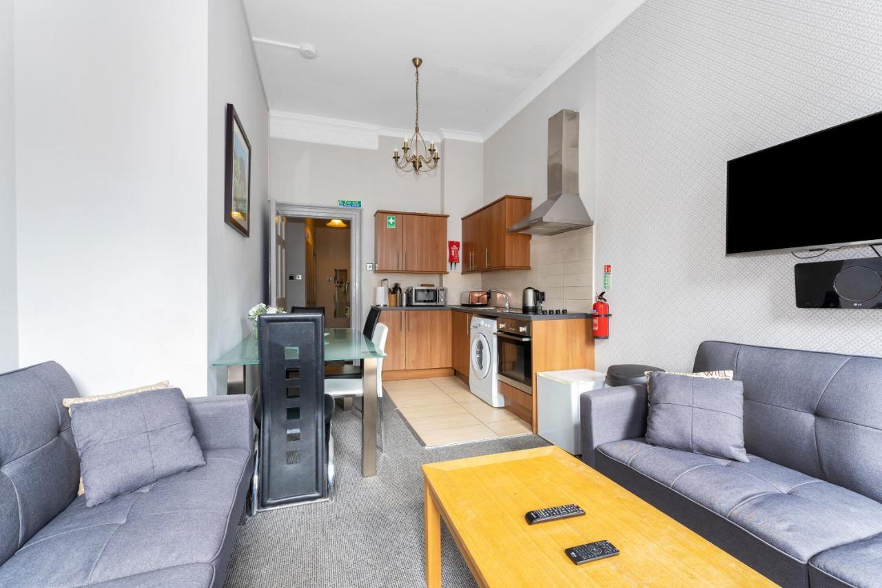Unique 2 Bedroom Castle Suite Apartment - Near Edinburgh Castle & Royal Mile 외부 사진