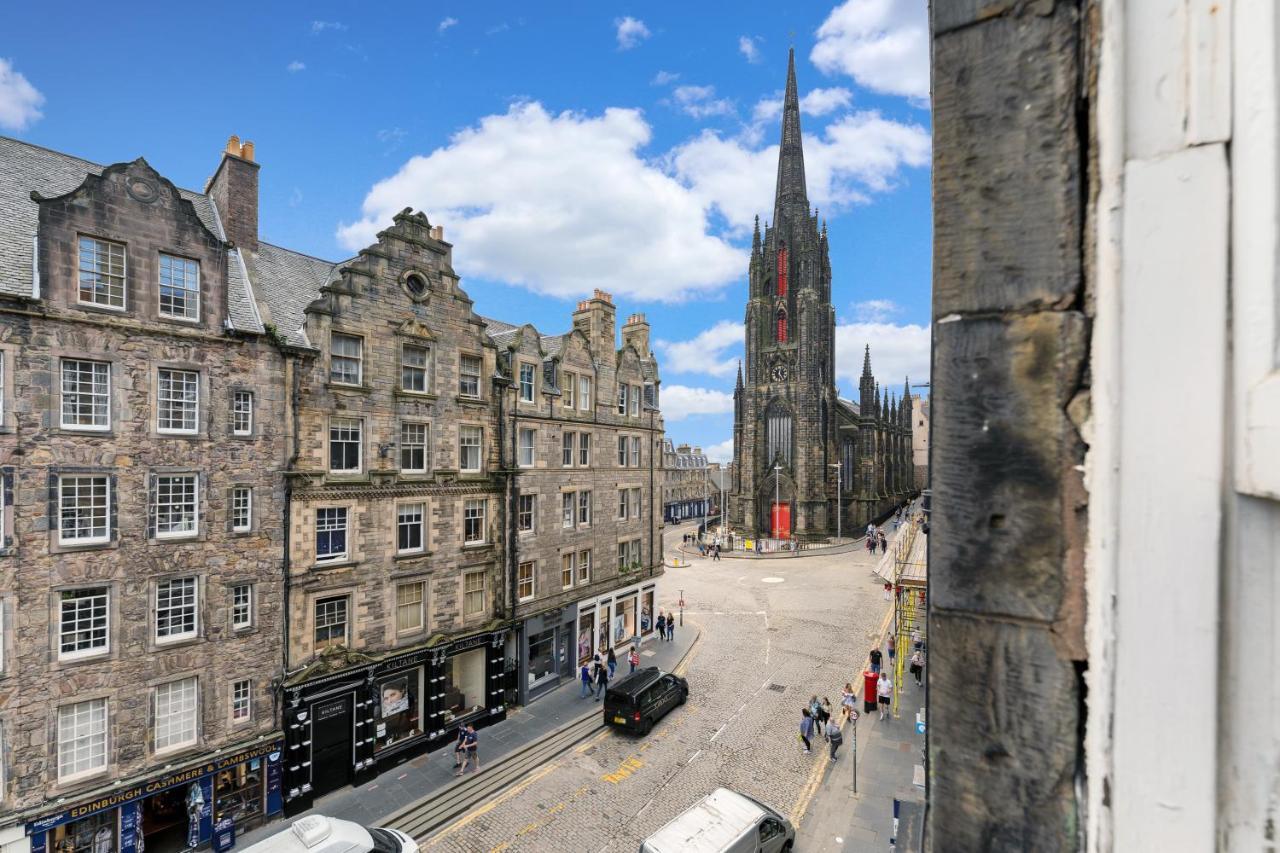 Unique 2 Bedroom Castle Suite Apartment - Near Edinburgh Castle & Royal Mile 외부 사진